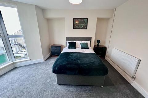 5 bedroom house share to rent, Cromwell Street, Swansea