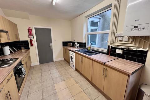 5 bedroom terraced house to rent, Cromwell Street, Swansea, SA1