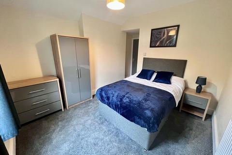 5 bedroom terraced house to rent, Cromwell Street, Swansea, SA1