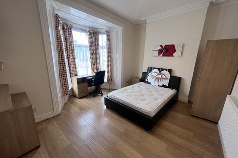 6 bedroom house share to rent, Glanmor Road, Uplands, Swansea