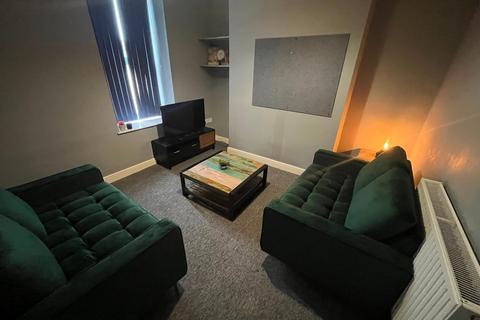 3 bedroom terraced house to rent, King Edwards Road, Swansea, SA1