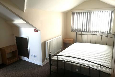 5 bedroom house share to rent, Oxford Street, Swansea