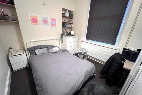 5 bedroom house share to rent, Oxford Street, Swansea