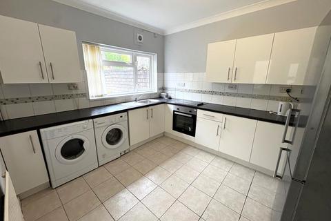 5 bedroom terraced house to rent, Glanbrydan Avenue, Uplands, SA2