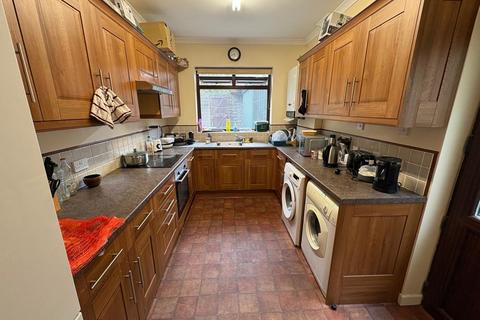 5 bedroom terraced house to rent, Rodney Street, Swansea