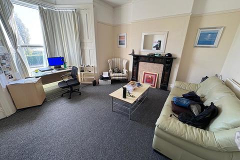 1 bedroom ground floor flat to rent, Bryn Road, Brynmill