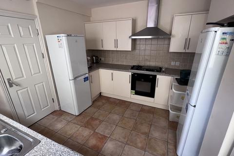 5 bedroom house share to rent, Beechwood Road, Uplands