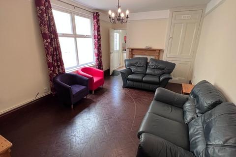 5 bedroom house share to rent, Beechwood Road, Uplands