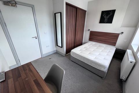 3 bedroom flat to rent, Eversley Road, Sketty, SA2