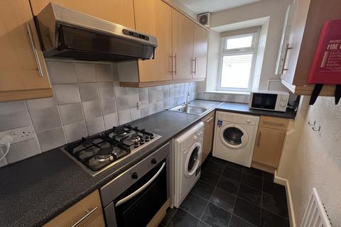 2 bedroom apartment to rent, Oxford Street, Swansea