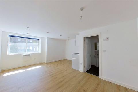 Studio to rent, Queen Anne Road, Coronet House, ME14