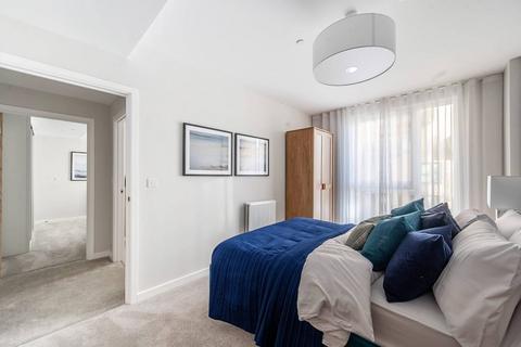 2 bedroom flat for sale, Hummingbird Apartments, Hendon Waterside, Hendon NW9