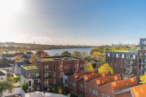 2 bedroom flat for sale, Goldfinch Apartments, Hendon Waterside, Hendon NW9