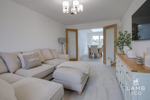 3 bedroom semi-detached house for sale, The Green, Tendring CO16