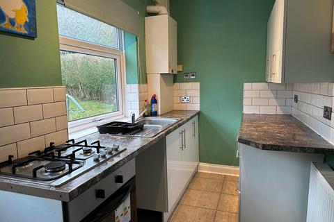 2 bedroom terraced house to rent, Park Road, Sowerby Bridge