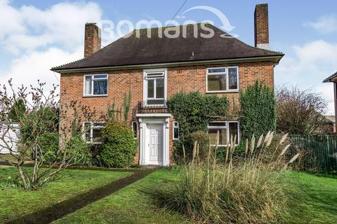 4 bedroom detached house to rent, West Road, Barton Stacey