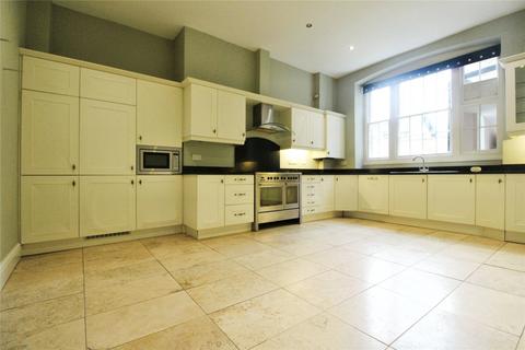 4 bedroom terraced house to rent, Dorchester Road, Yeovil, Somerset, BA20