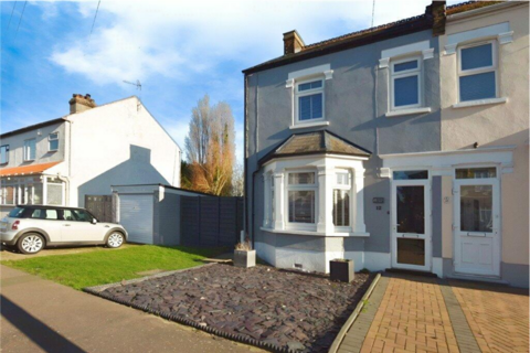 4 bedroom semi-detached house to rent, Coronation Road, Clacton-on-Sea