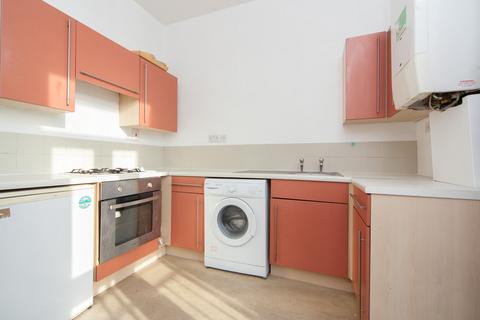 2 bedroom flat to rent, Camden Road, NW1