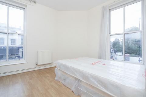 2 bedroom flat to rent, Camden Road, NW1