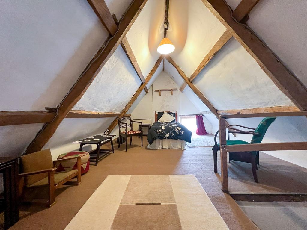 Attic/Bedroom 5