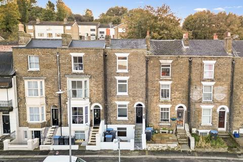 4 bedroom terraced house for sale, London Road, Dover, Dover, CT17