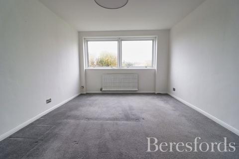 2 bedroom maisonette for sale, Carlton Close, Upminster, RM14