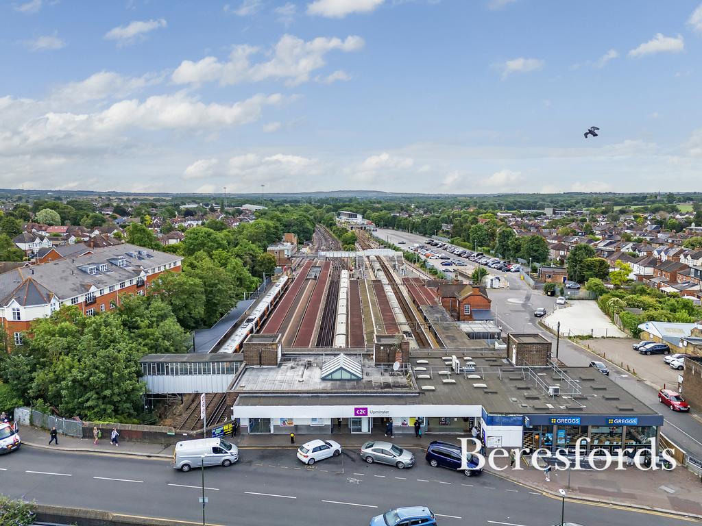 Upminster C2c Stn