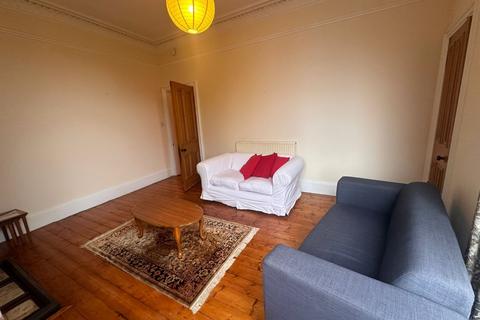 2 bedroom flat to rent, Brunton Terrace, Edinburgh, EH7