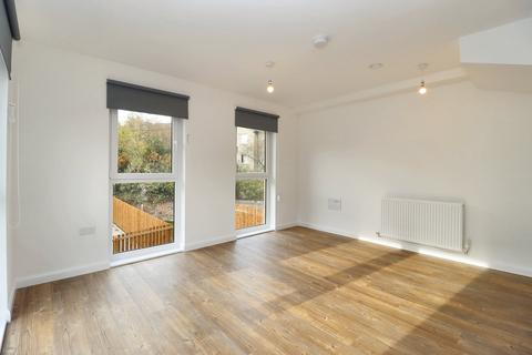 2 bedroom duplex to rent, Kilpatrick Grove, Edinburgh, Midlothian, EH6