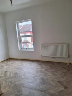 2 bedroom terraced house to rent, Parkside Road, Birkenhead CH42