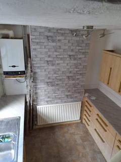 2 bedroom terraced house to rent, Parkside Road, Birkenhead CH42