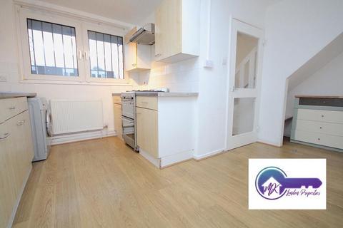 3 bedroom flat to rent, Camden, London NW1