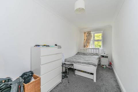 2 bedroom flat to rent, Bakery Close, Oval, London, SW9