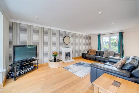 11 Cairn Avenue, Guiseley, Leeds, LS20 8QQ