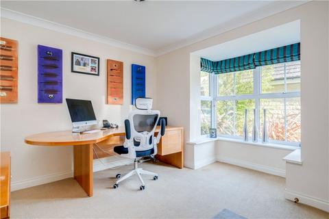11 Cairn Avenue, Guiseley, Leeds, LS20 8QQ