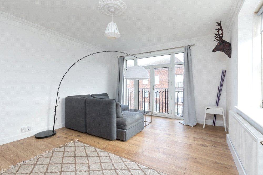 Gibraltar Walk, London E2 3 bed apartment - £3,000 pcm (£692 pw)