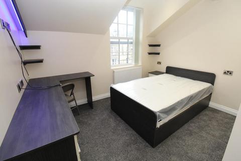 4 bedroom flat to rent, Delph Lane, Leeds LS6