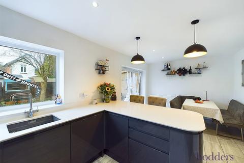 4 bedroom semi-detached house for sale, Ongar Road, Addlestone, Surrey, KT15