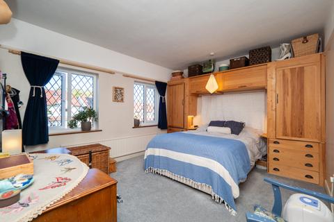 194 Clensham Lane, Sutton, SM1 2NG