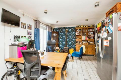 29 High Lane, Halifax, HX2 0NW