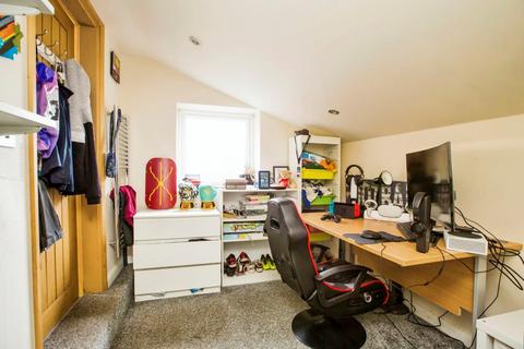 29 High Lane, Halifax, HX2 0NW
