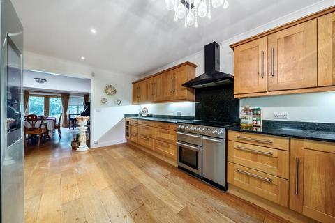 6 bedroom detached house for sale, Rye Hill Road, Essex CM18