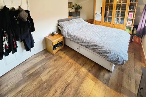 591 Dividy Road, Stoke-on-trent, ST2 0AG