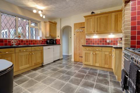 4 bedroom detached house for sale, Orchard Way, High Wycombe HP15