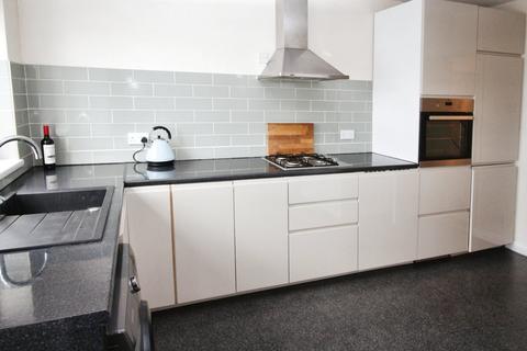 3 Ackton Close, Ackton, Pontefract, WF7 6JB