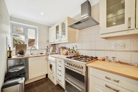 1 bedroom flat to rent, Rosethorn Close, SW12