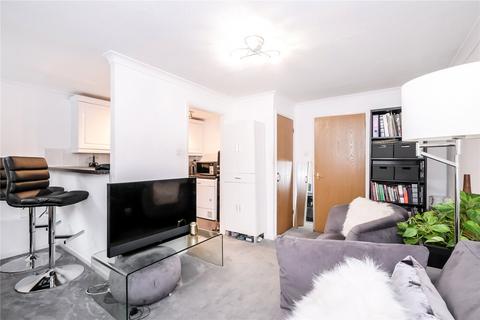 1 bedroom flat for sale, Lincoln Court, Gants Hill IG2