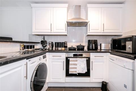 1 bedroom flat for sale, Lincoln Court, Gants Hill IG2