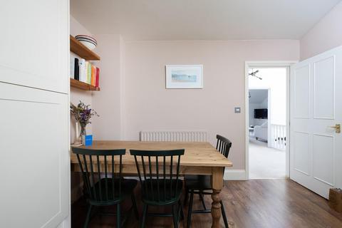 2 bedroom flat for sale, Christchurch Road, Clifton